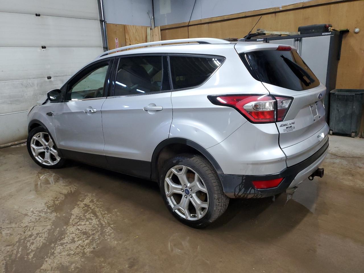 FORD ESCAPE TITANIUM