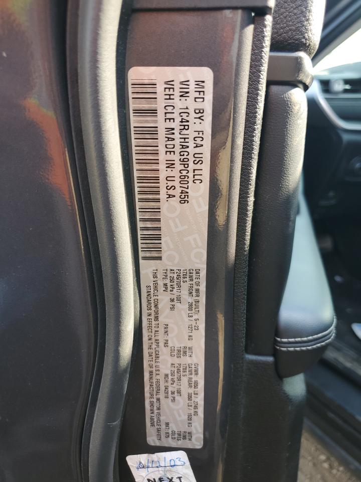 JEEP GRAND CHEROKEE LAREDO