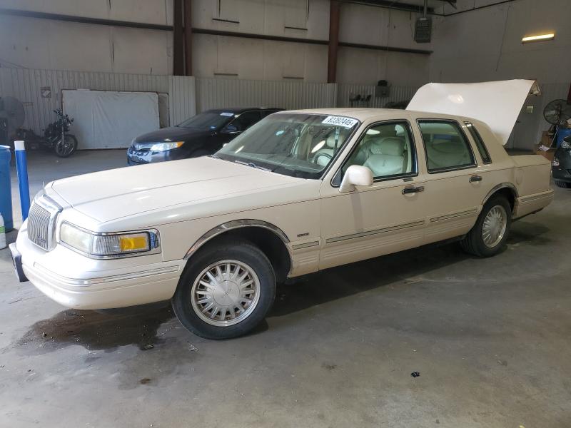LINCOLN TOWN CAR