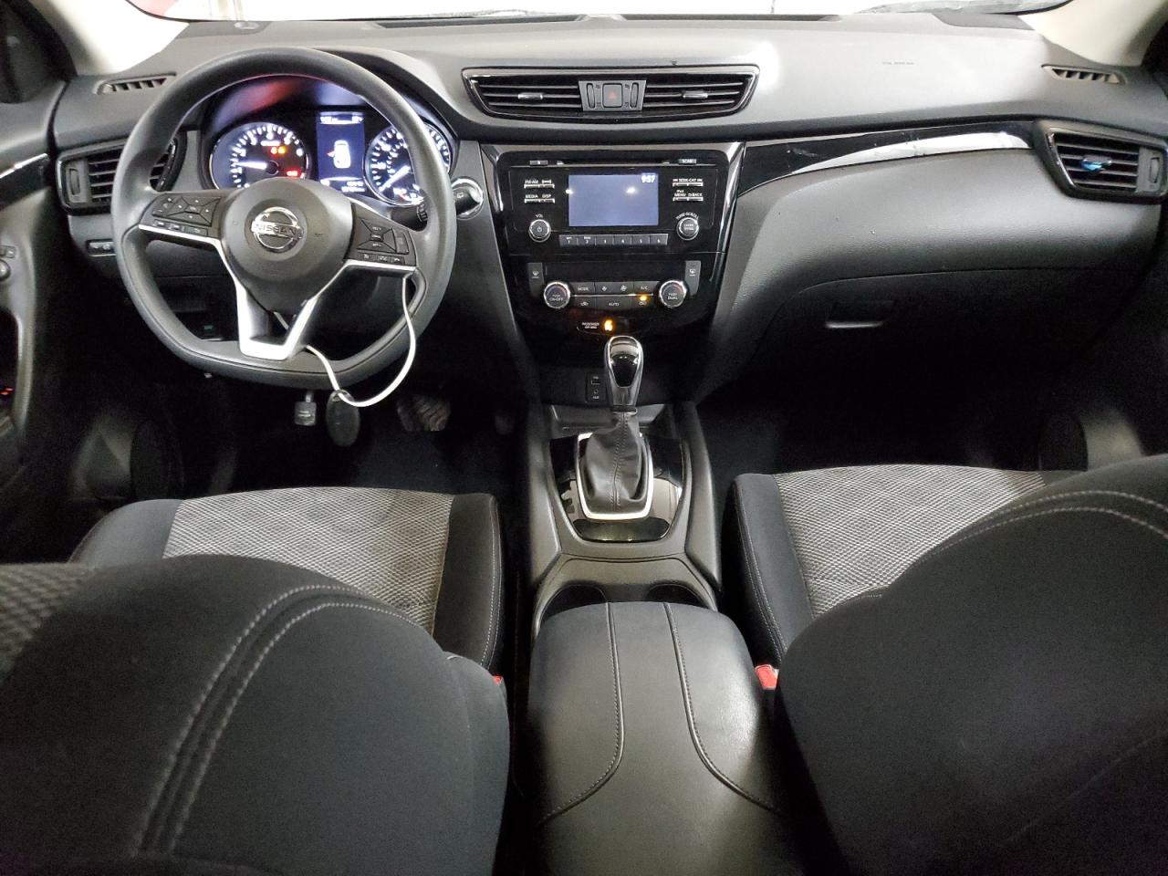 NISSAN ROGUE SPORT S