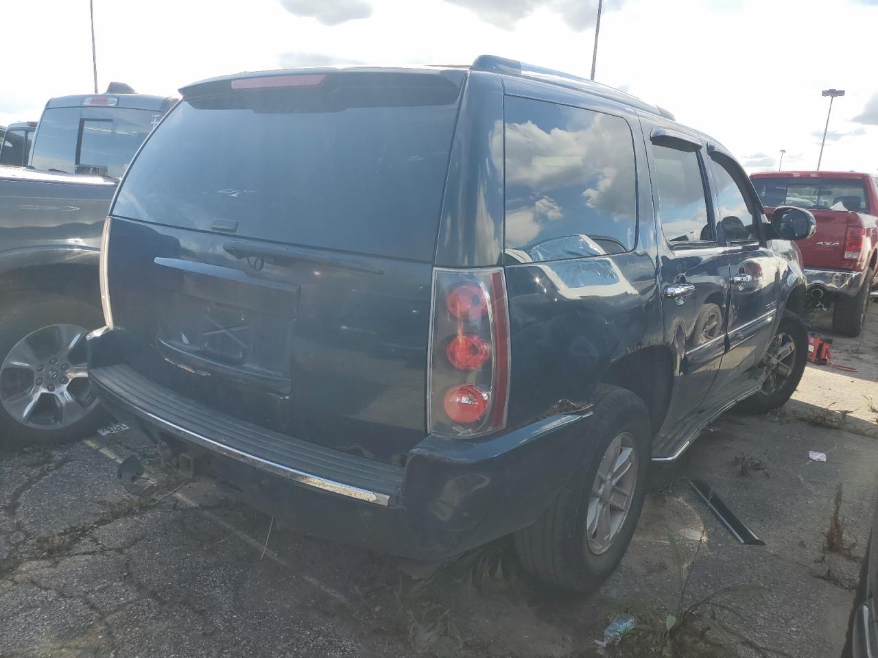 Lot #3280312993 2007 GMC YUKON DENA