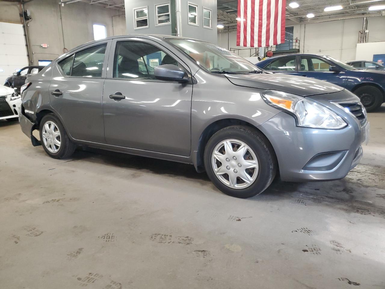 NISSAN VERSA S
