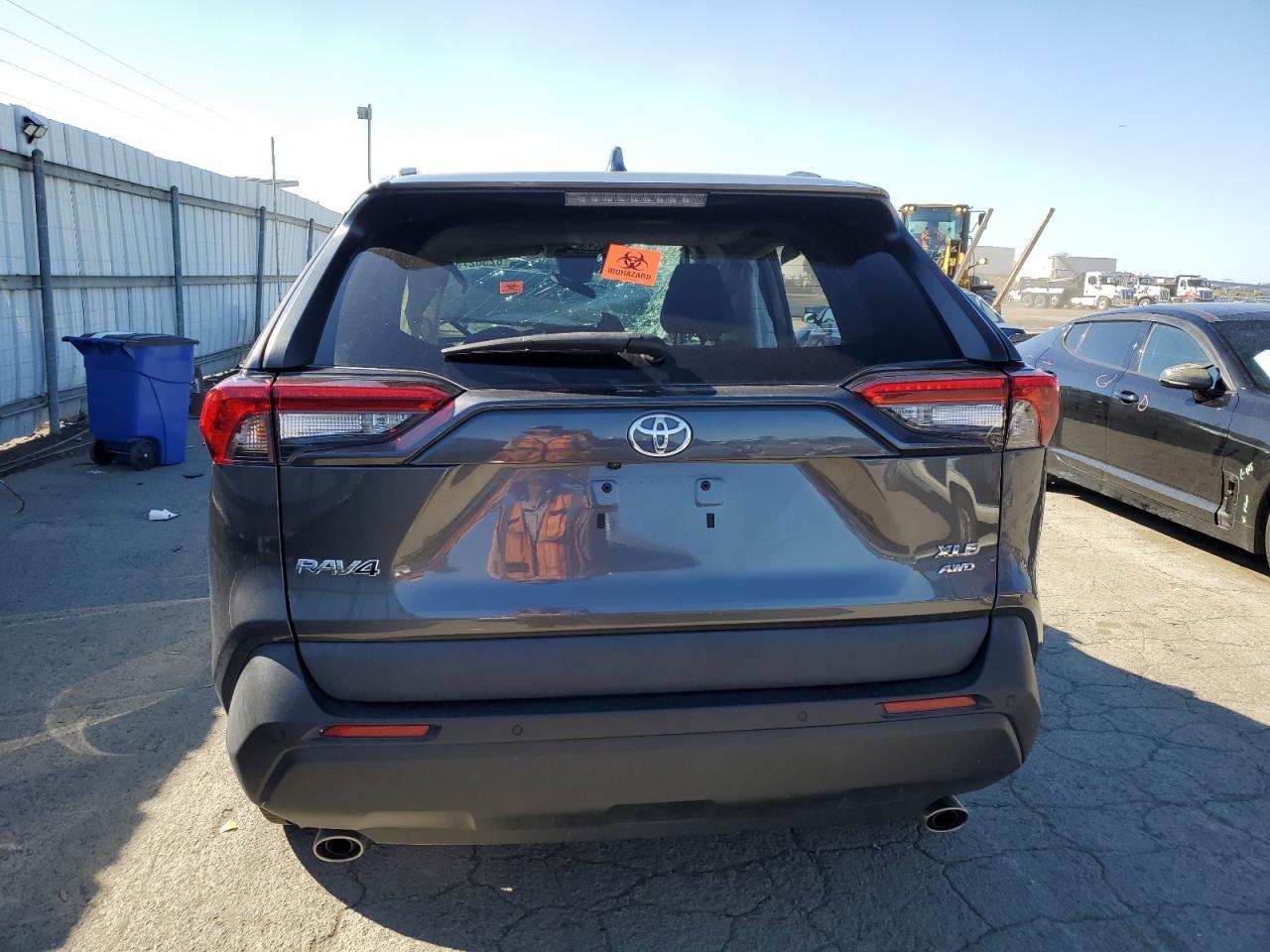 TOYOTA RAV4 XLE PREMIUM