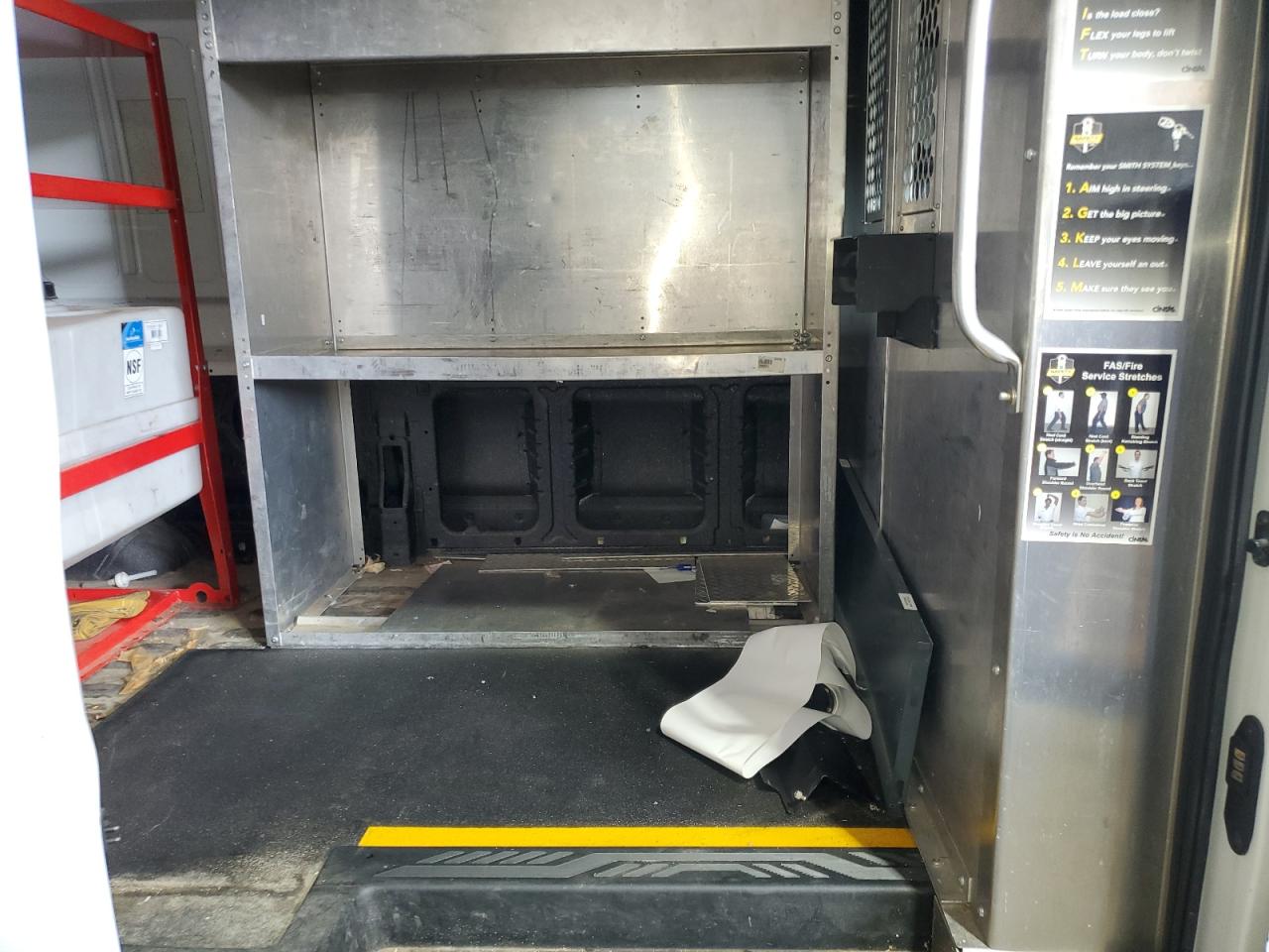 Lot #3310371975 2016 FORD TRANSIT T-