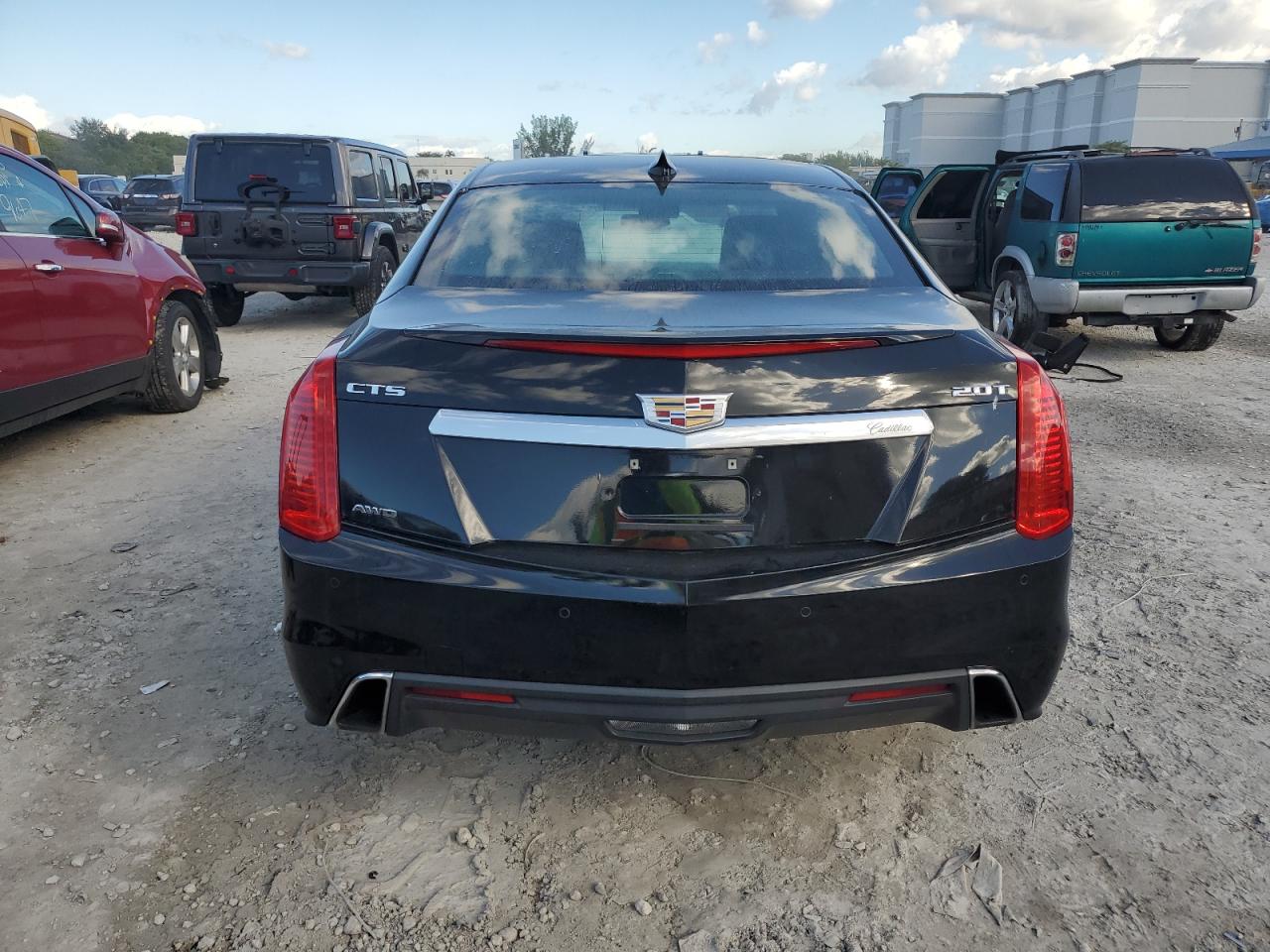 CADILLAC CTS LUXURY