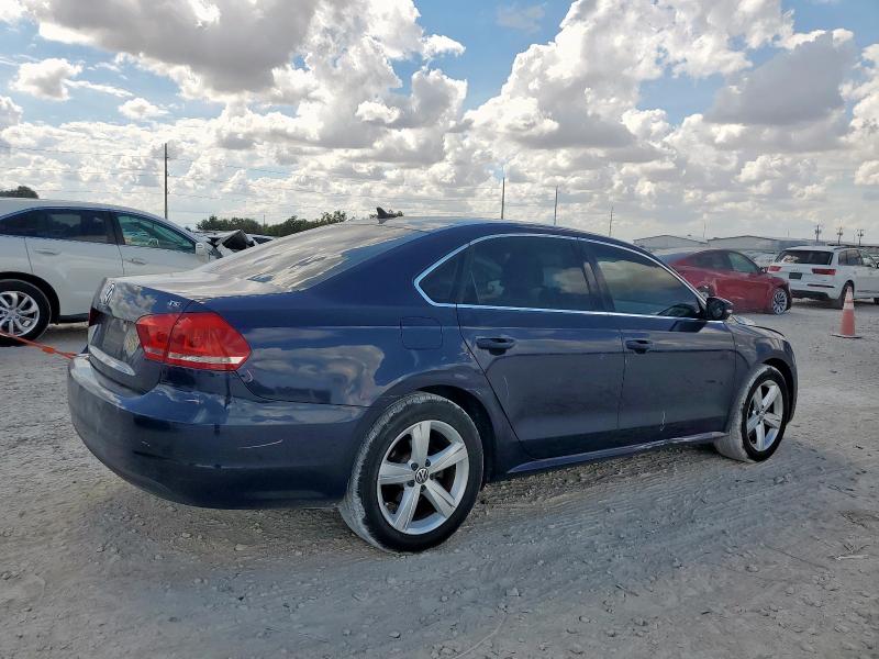 2015 VOLKSWAGEN PASSAT S - 1VWAT7A34FC114147