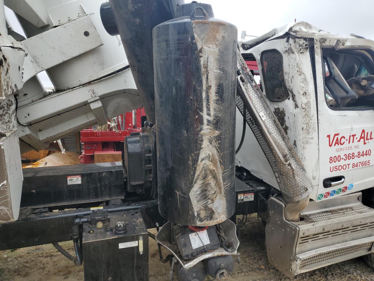 Lot #3290328934 2020 PETERBILT 567