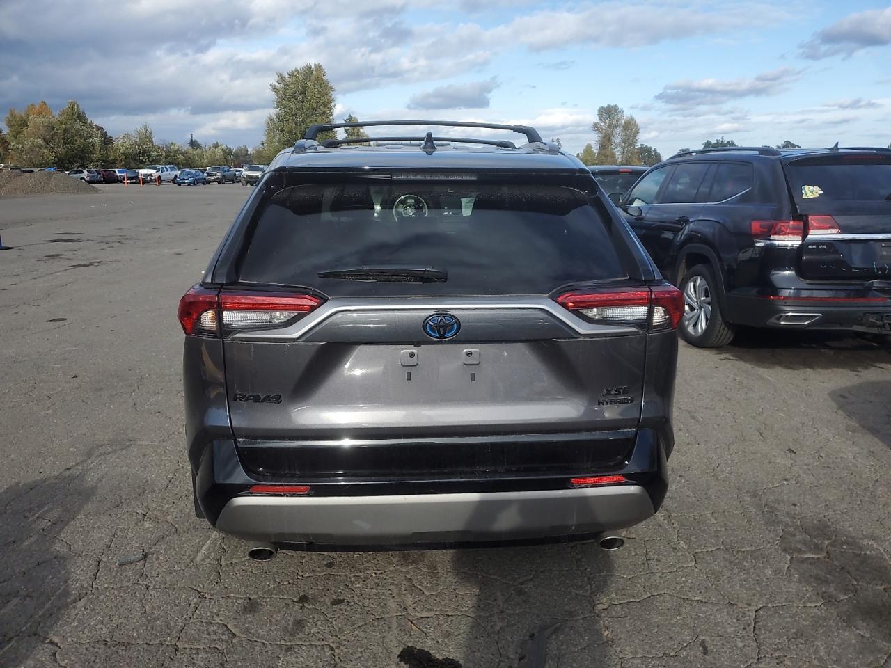 TOYOTA RAV4 XSE