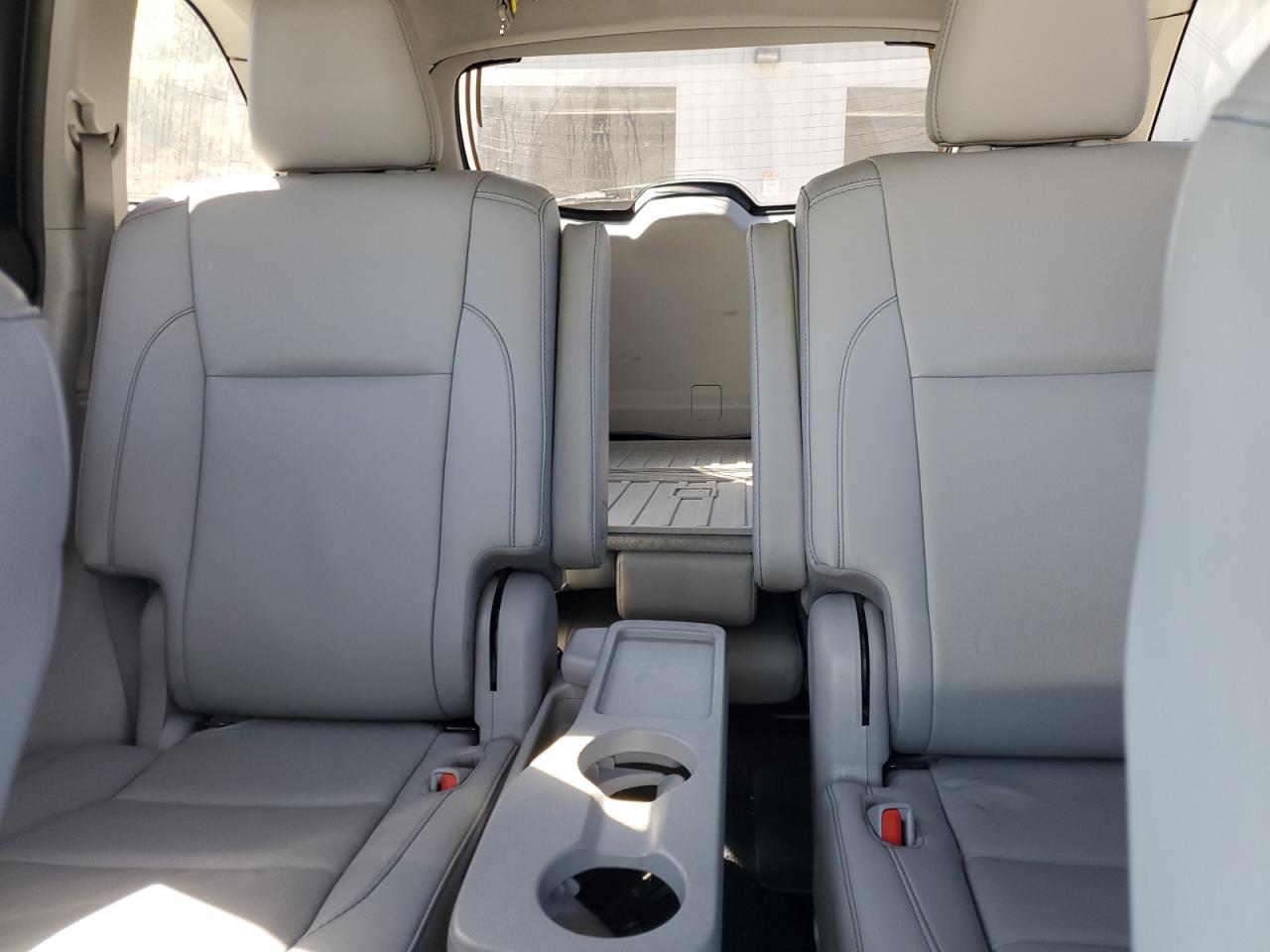 TOYOTA HIGHLANDER SE