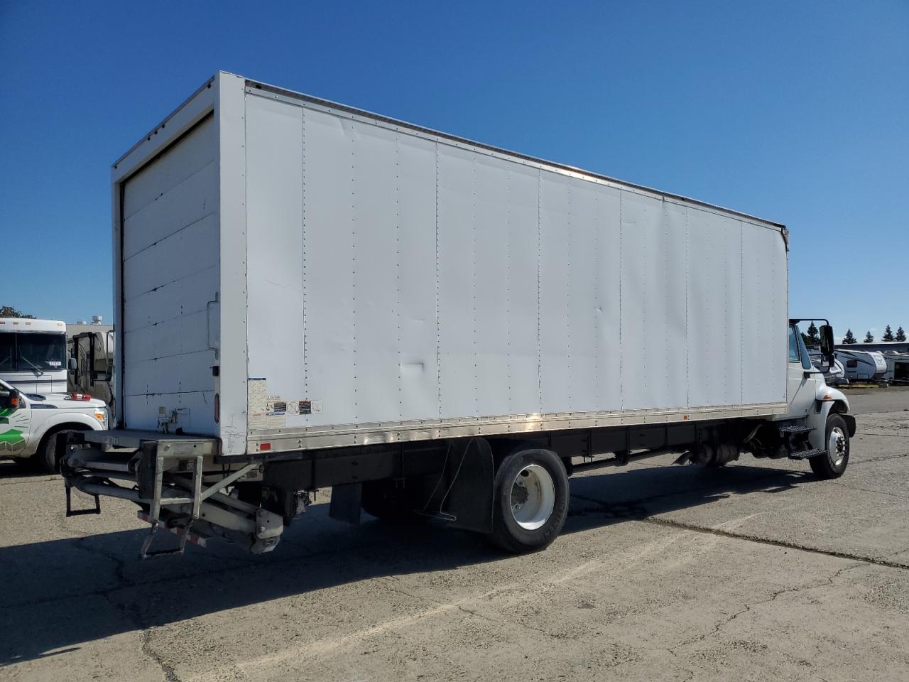 Lot #3268369799 2019 INTL 4000 4300