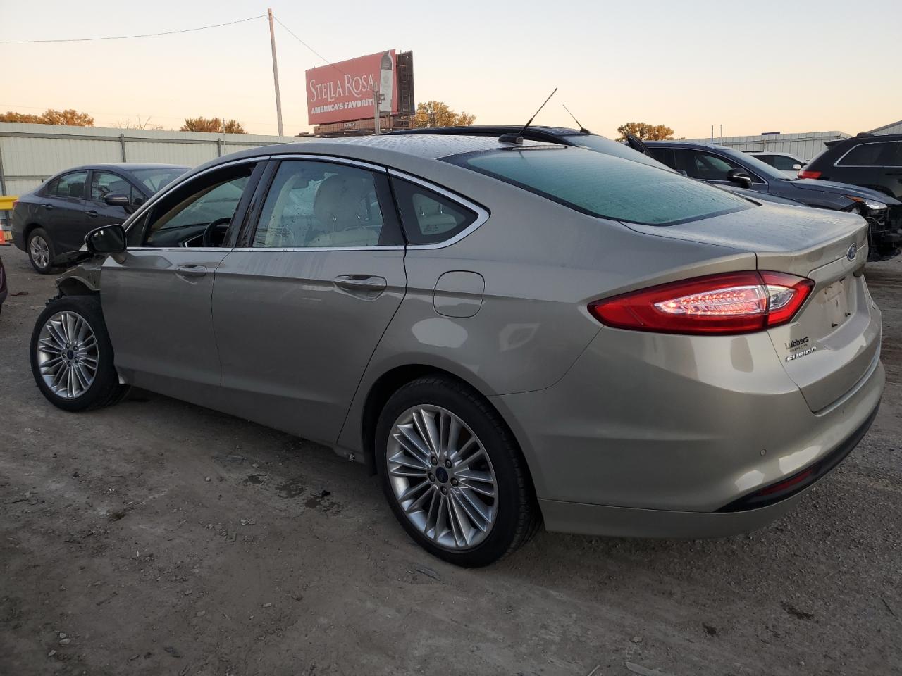 FORD FUSION SE