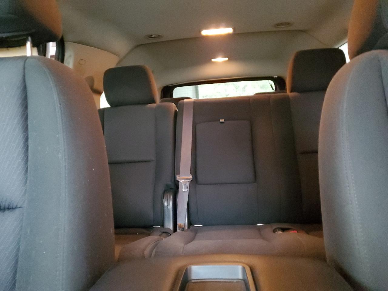 CHEVROLET SUBURBAN C1500 LS