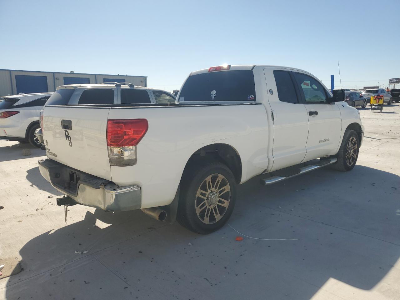TOYOTA TUNDRA DOUBLE CAB SR5