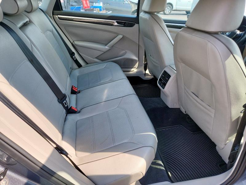 2016 VOLKSWAGEN PASSAT SE 1VWBS7A35GC051567