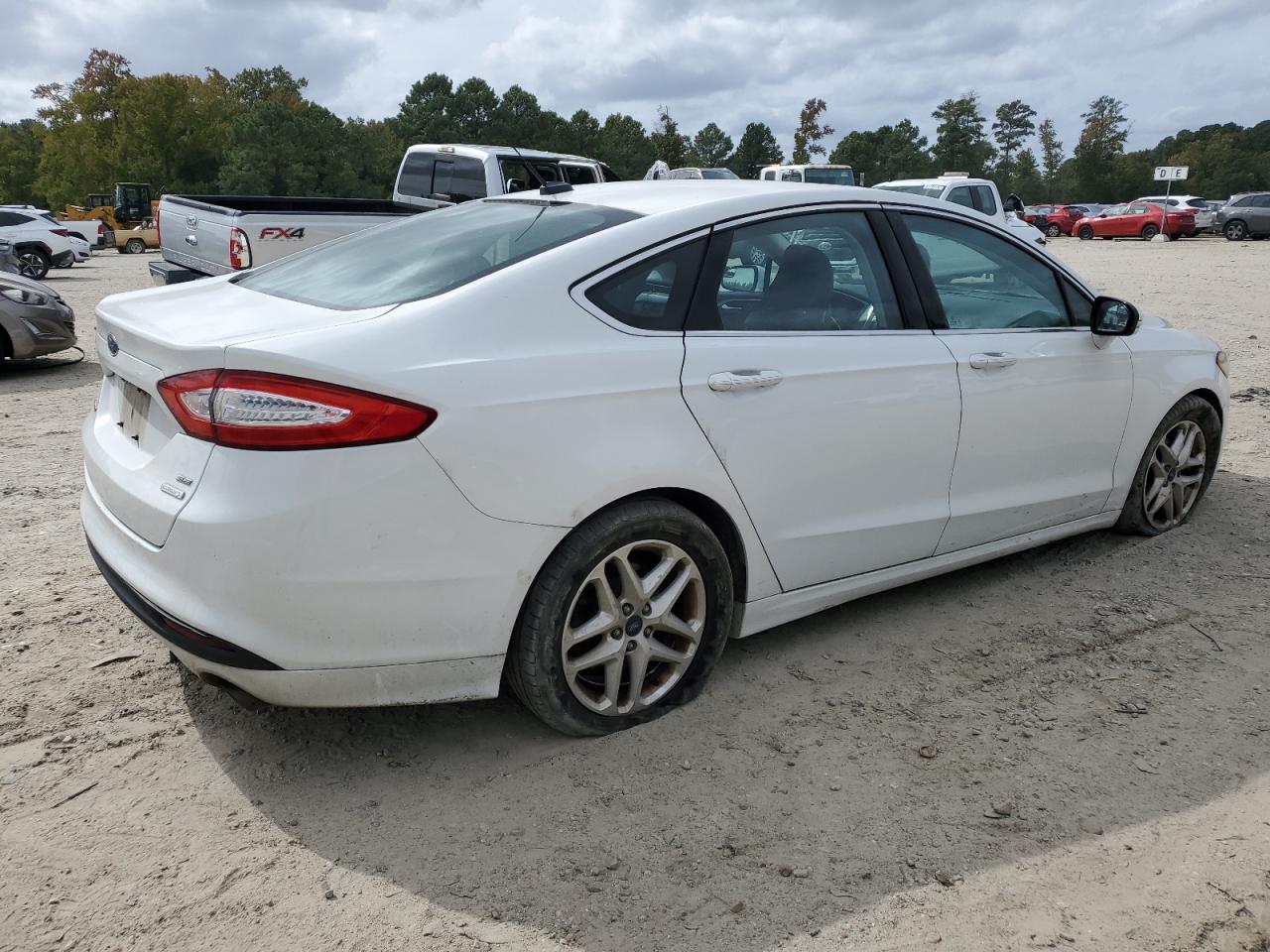 FORD FUSION SE