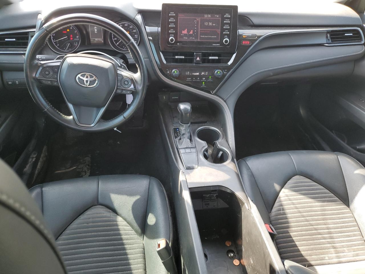 TOYOTA CAMRY SE