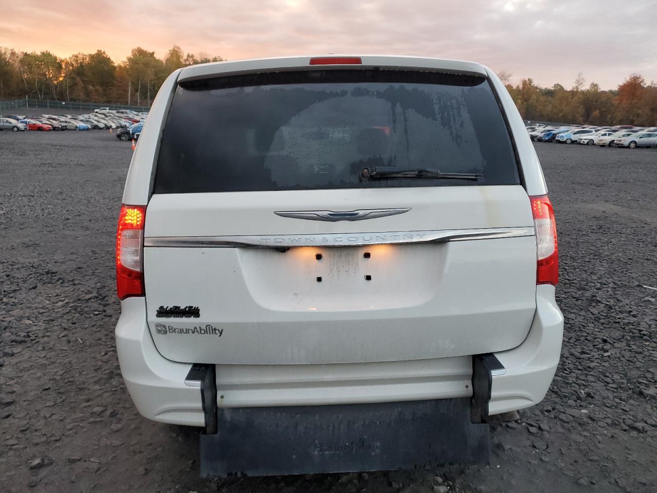 CHRYSLER TOWN & COUNTRY TOURING