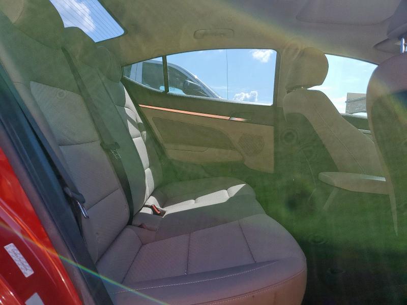 2019 HYUNDAI ELANTRA SE - KMHD84LF6KU885586