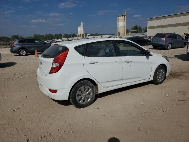 2015 Hyundai Accent Gs white hatchback gas KMHCT5AEXFU230220 photo #4