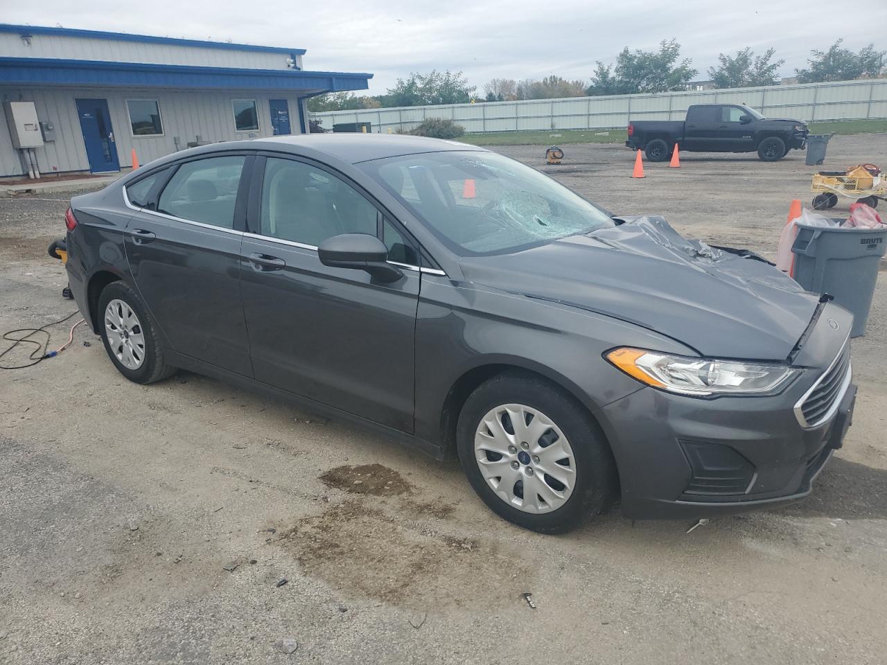 FORD FUSION S