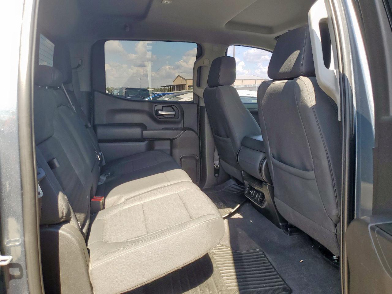 CHEVROLET SILVERADO C1500 LT