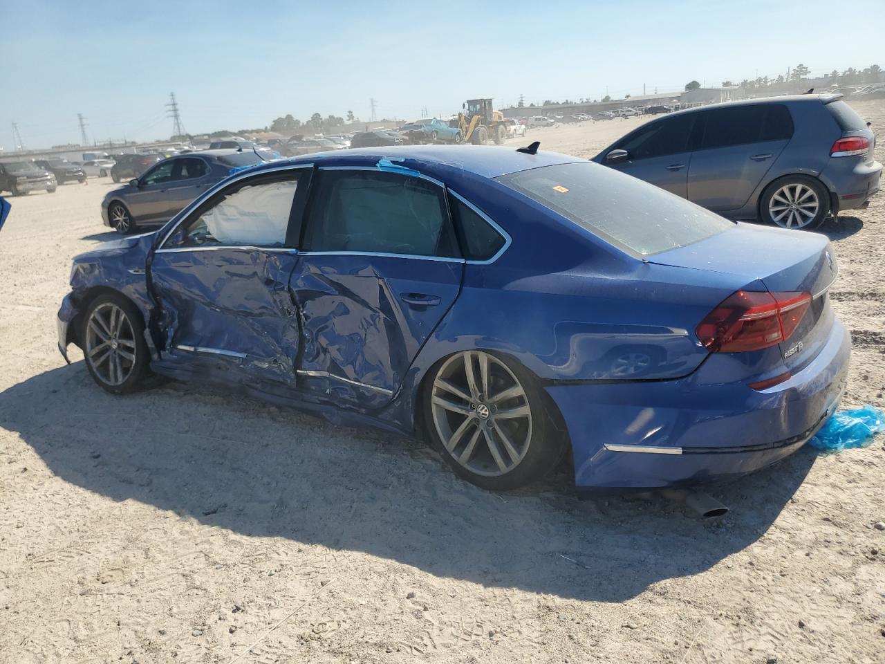 VOLKSWAGEN PASSAT R-LINE