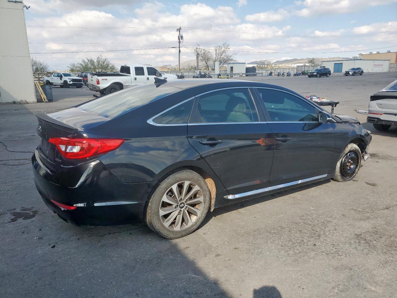HYUNDAI SONATA SPORT