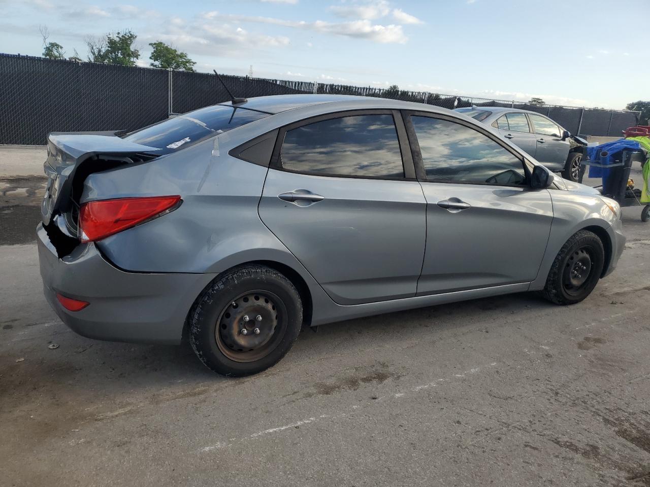 HYUNDAI ACCENT SE