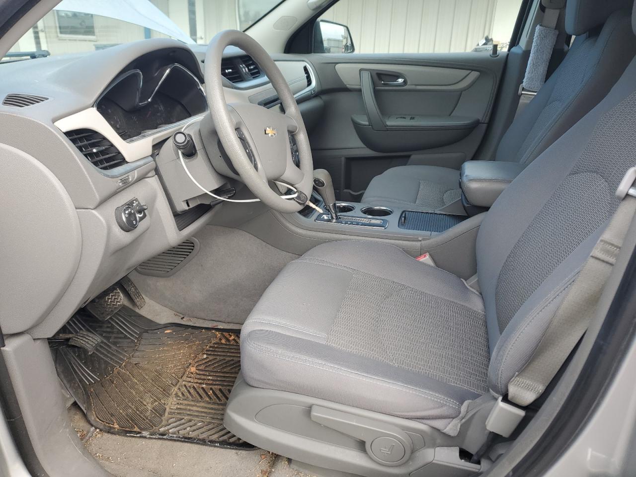 CHEVROLET TRAVERSE LS