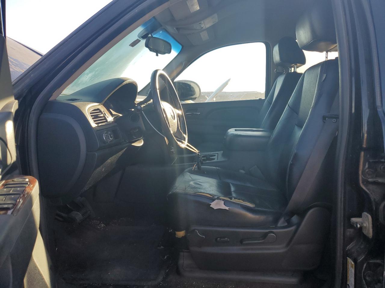 CHEVROLET TAHOE C1500 LS