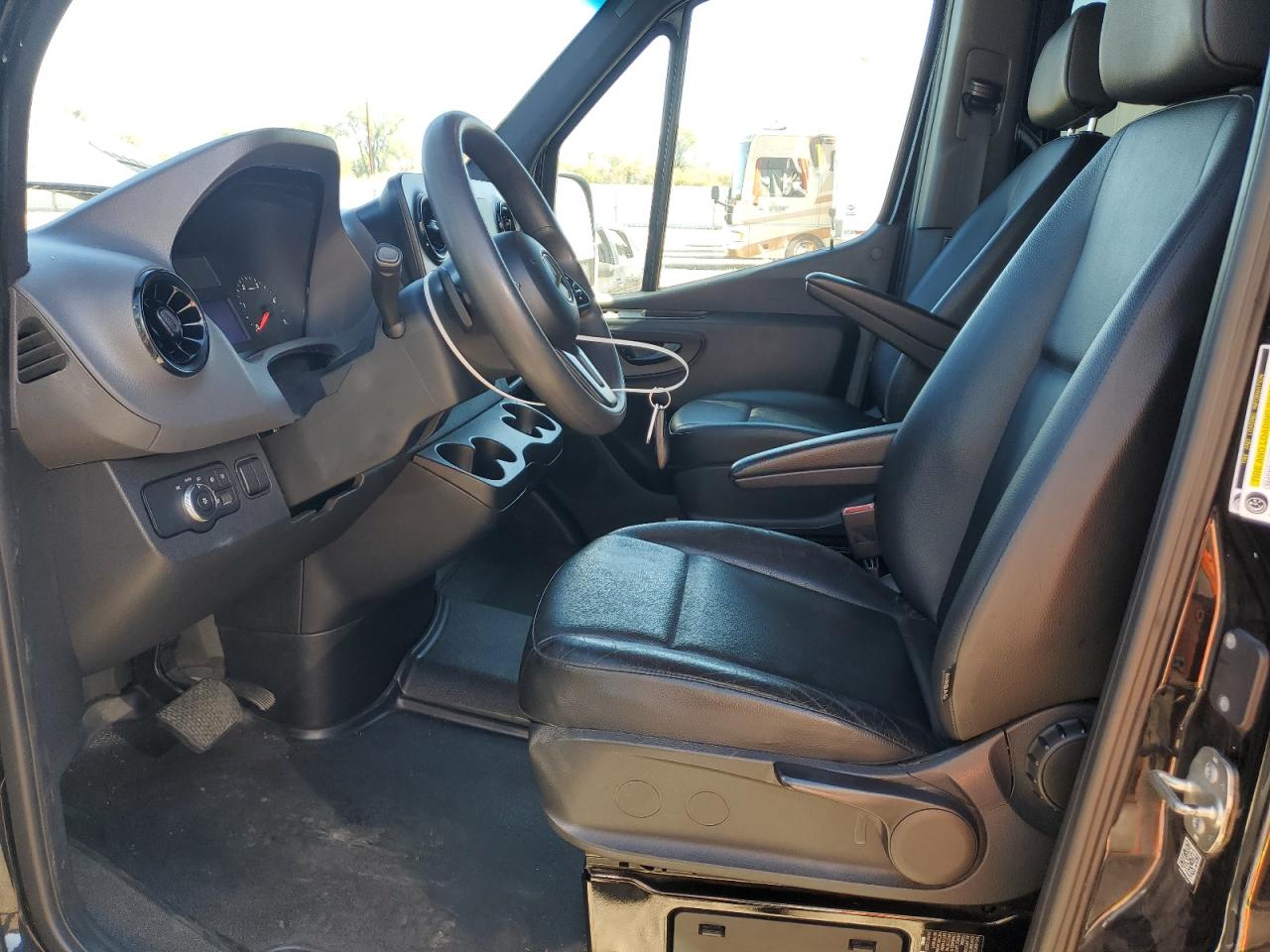 MERCEDES-BENZ SPRINTER 2500/3500