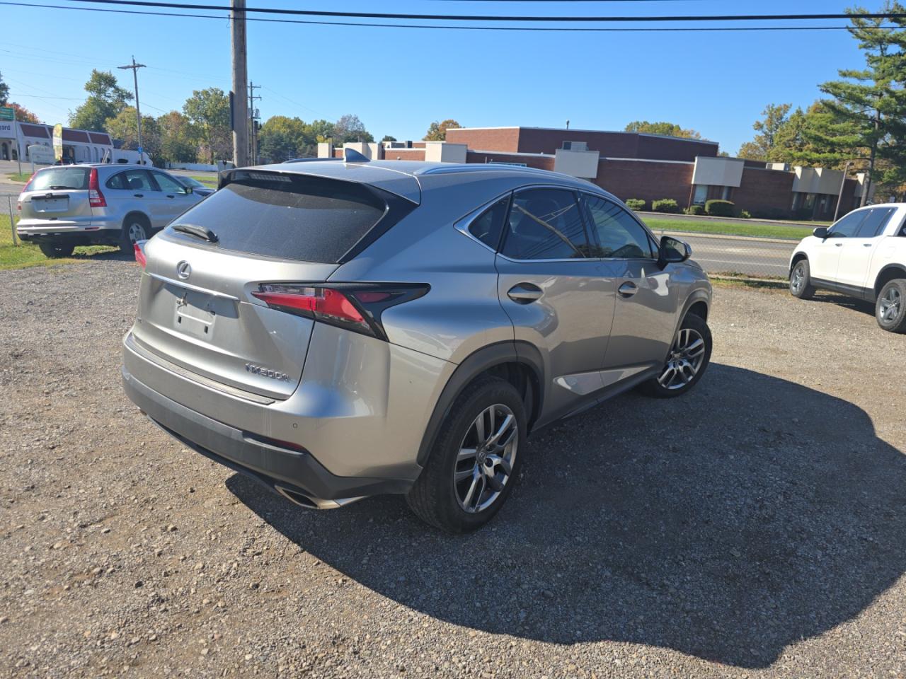 LEXUS NX 200T BASE