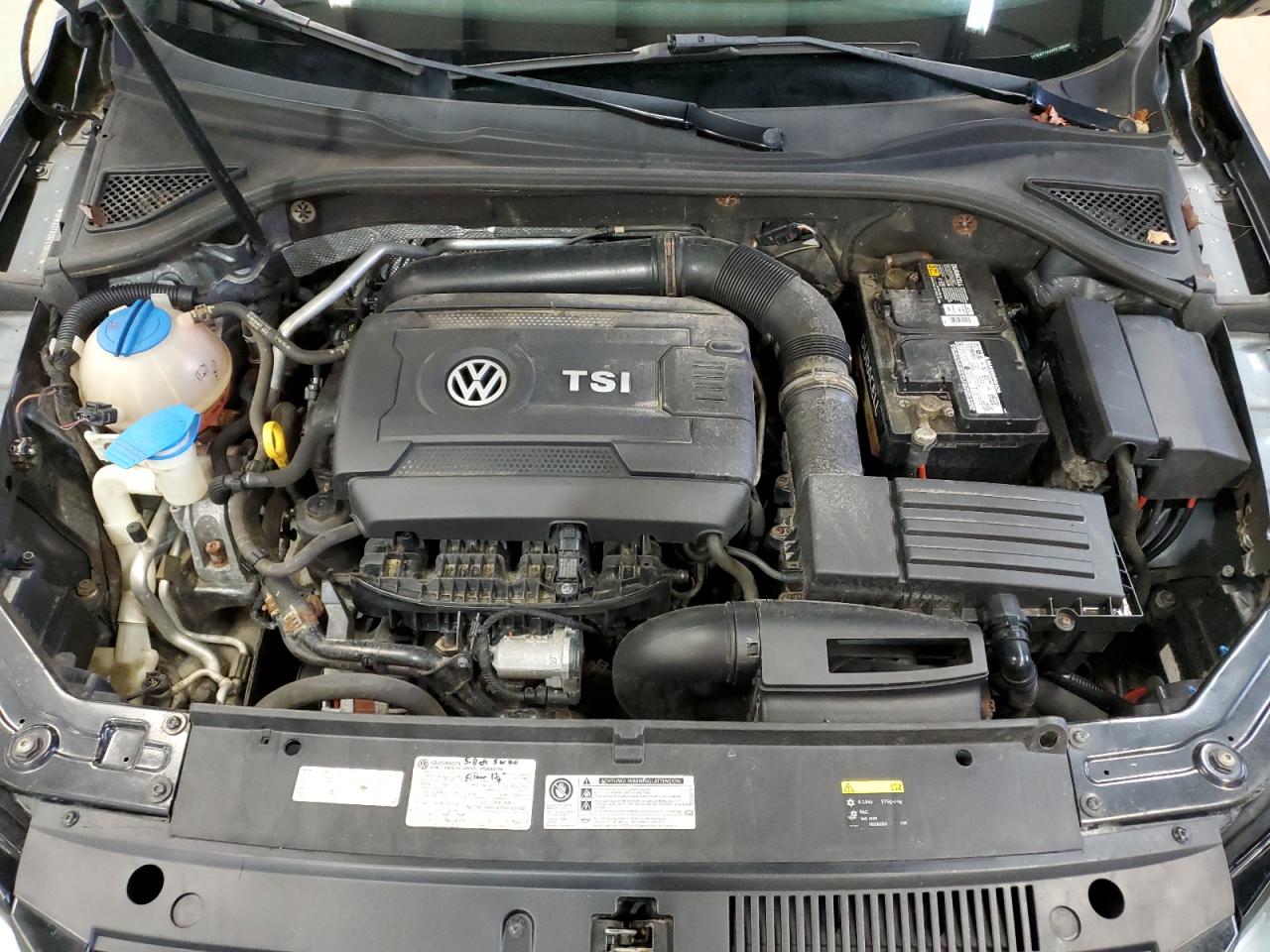 VOLKSWAGEN PASSAT S