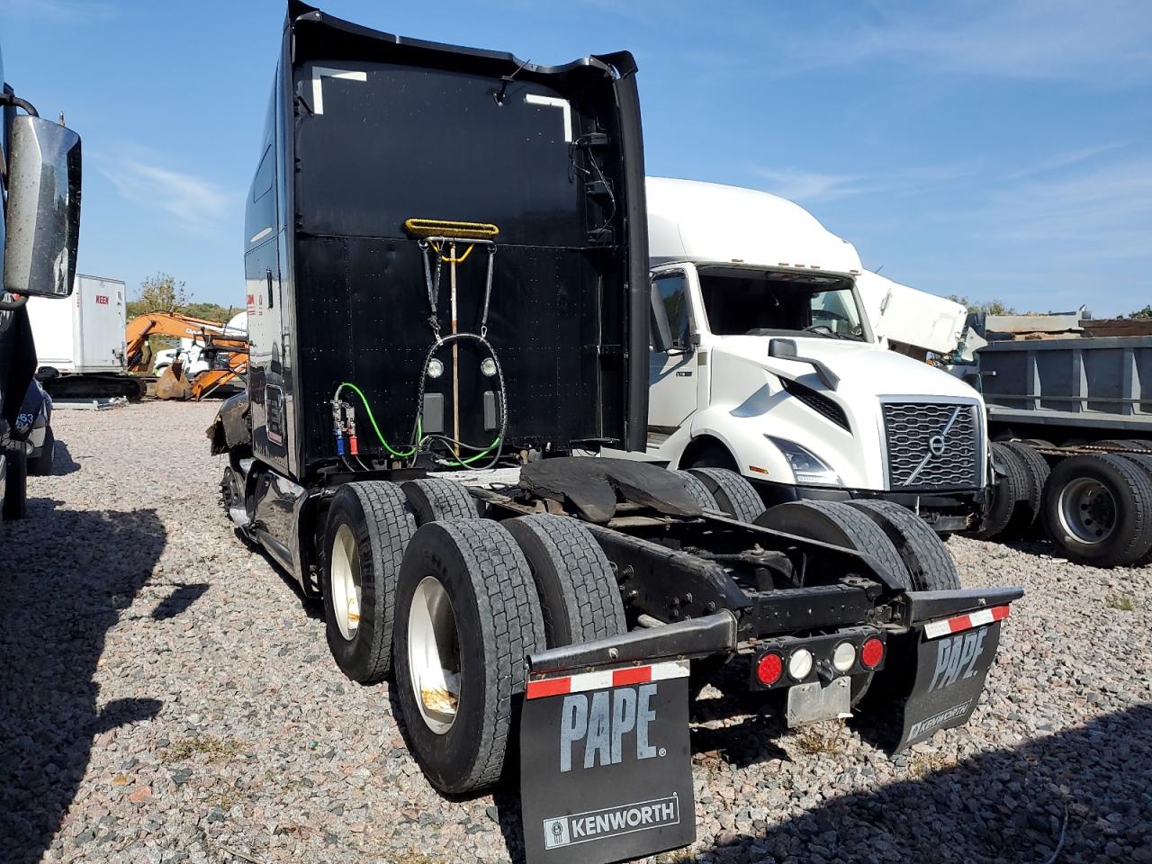 Lot #3286677285 2020 KENWORTH T680