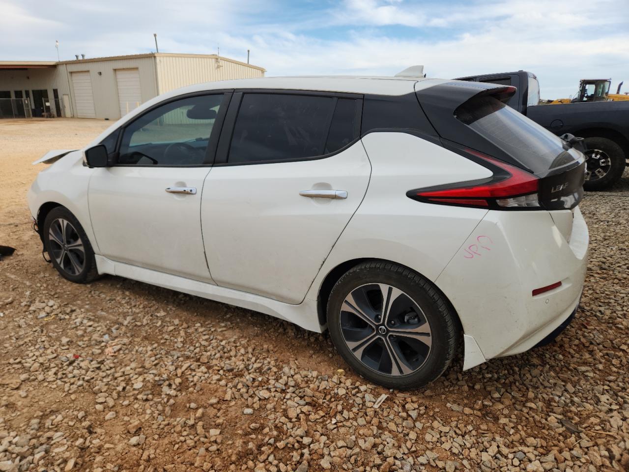 NISSAN LEAF SV