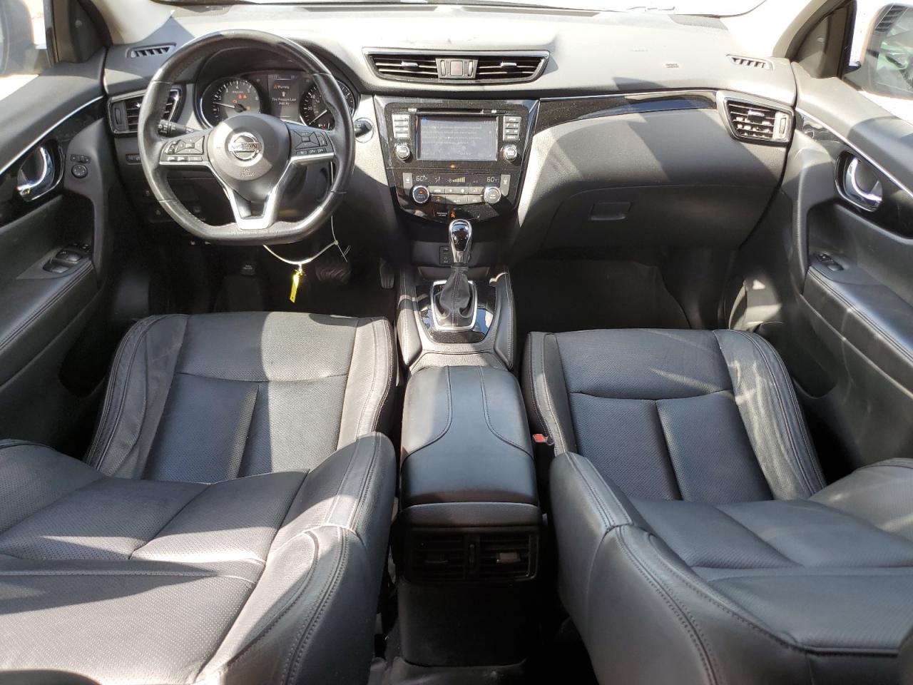 NISSAN ROGUE SPORT S