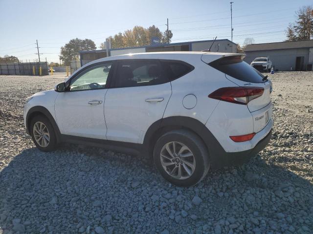 2017 HYUNDAI TUCSON SE KM8J23A49HU379310