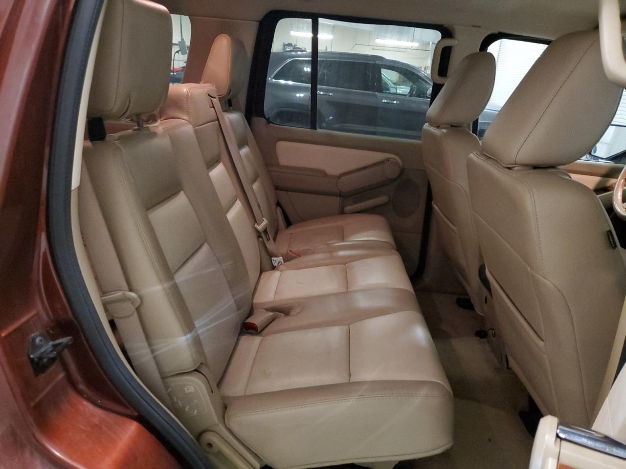 FORD EXPLORER EDDIE BAUER