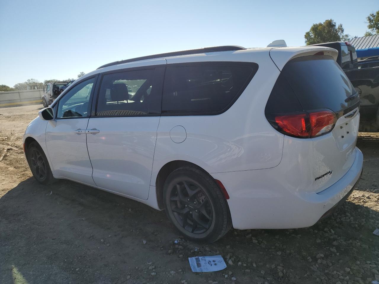 CHRYSLER PACIFICA TOURING L
