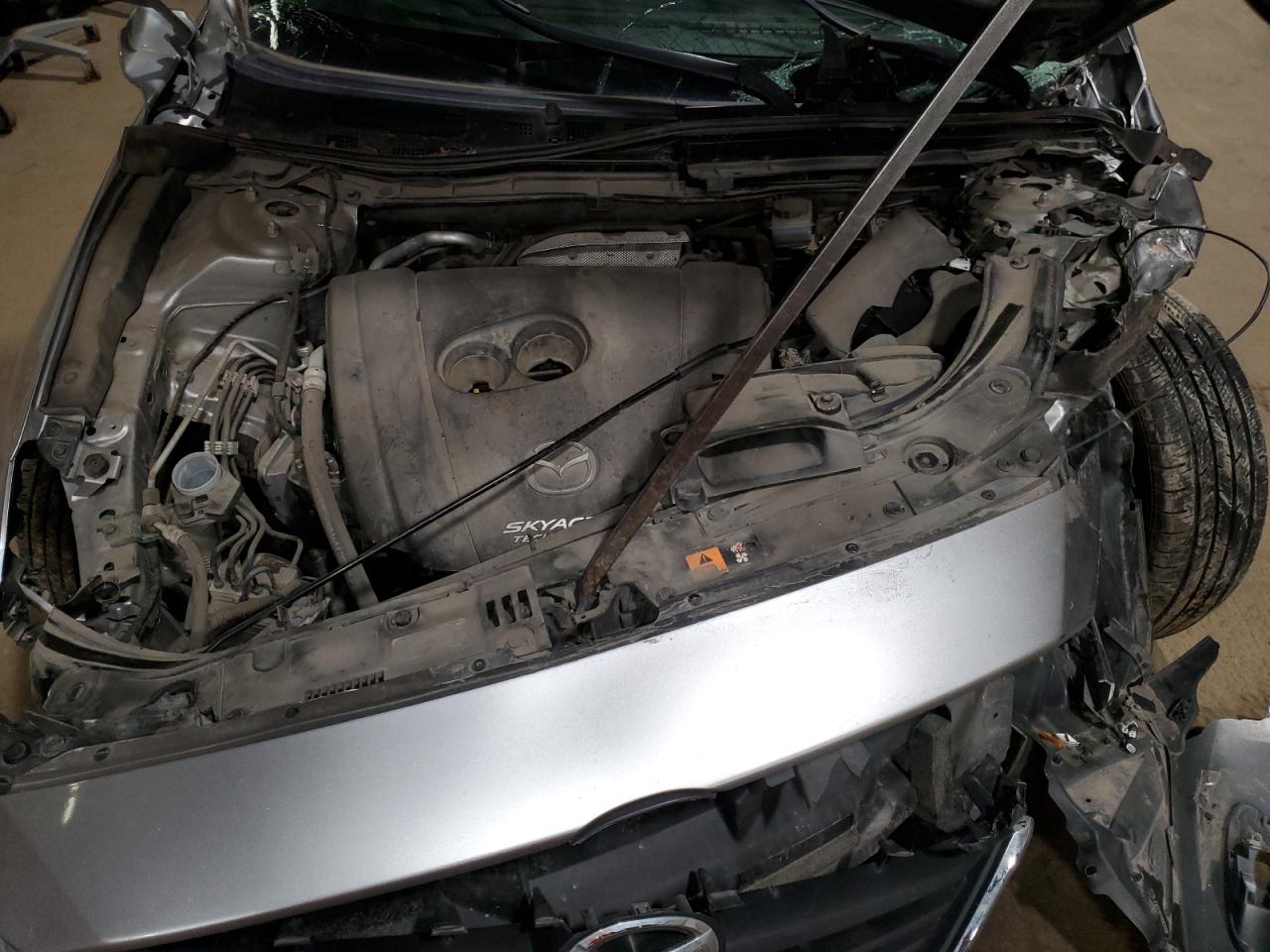 MAZDA 3 GRAND TOURING