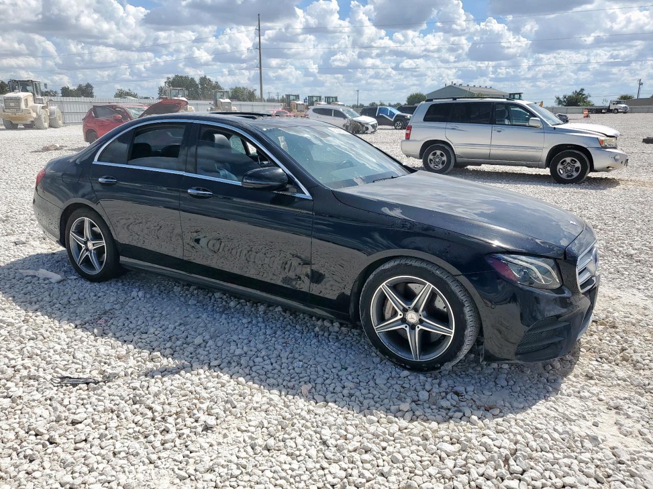 MERCEDES-BENZ E-CLASS 300