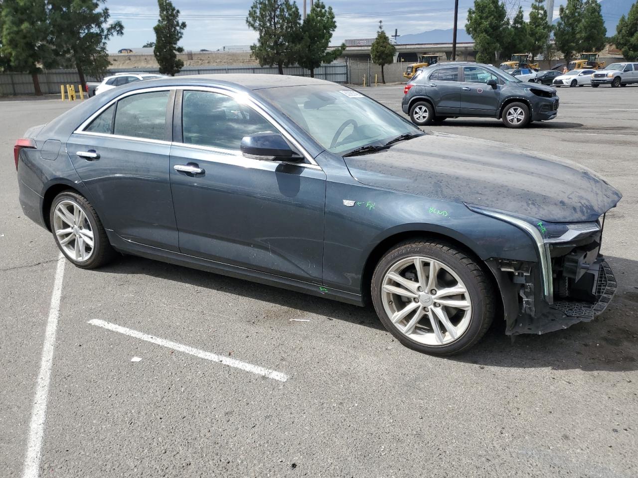 CADILLAC CT4 LUXURY