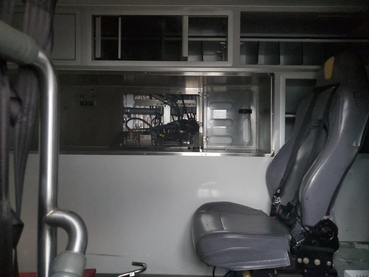 FORD F-550 SUPER DUTY