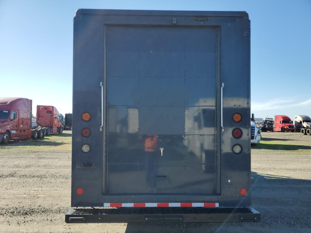 Lot #3312407728 2020 FORD F59