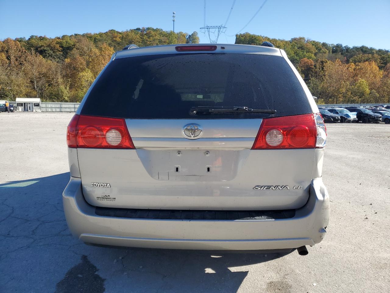 Lot #3285754649 2010 TOYOTA SIENNA CE