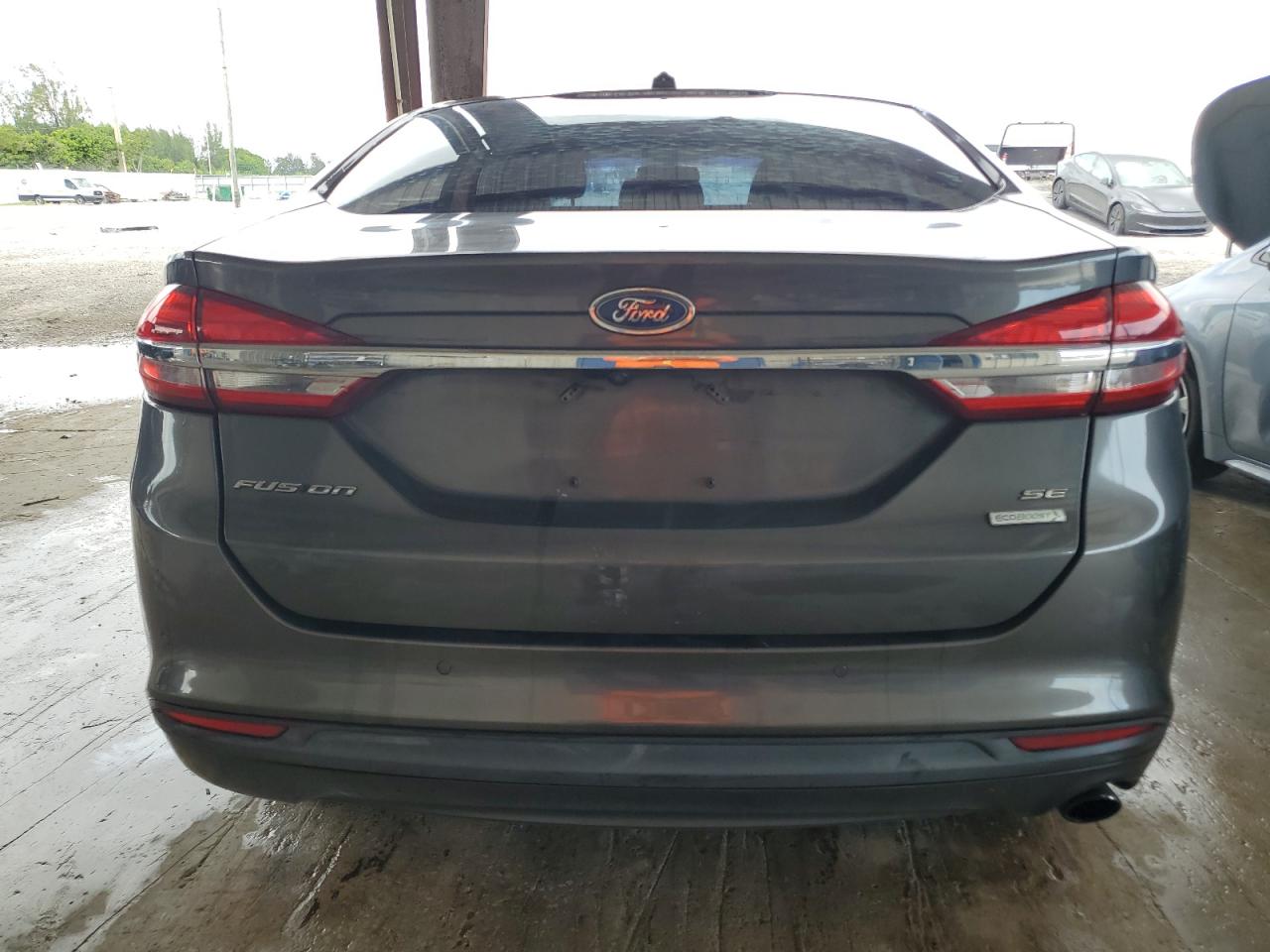 FORD FUSION SE