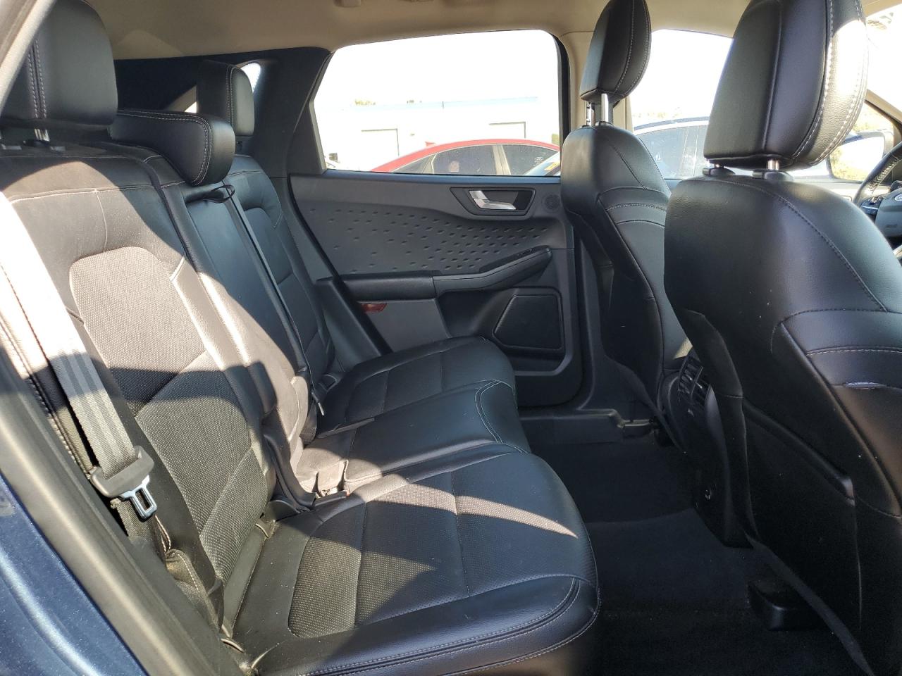 FORD ESCAPE TITANIUM