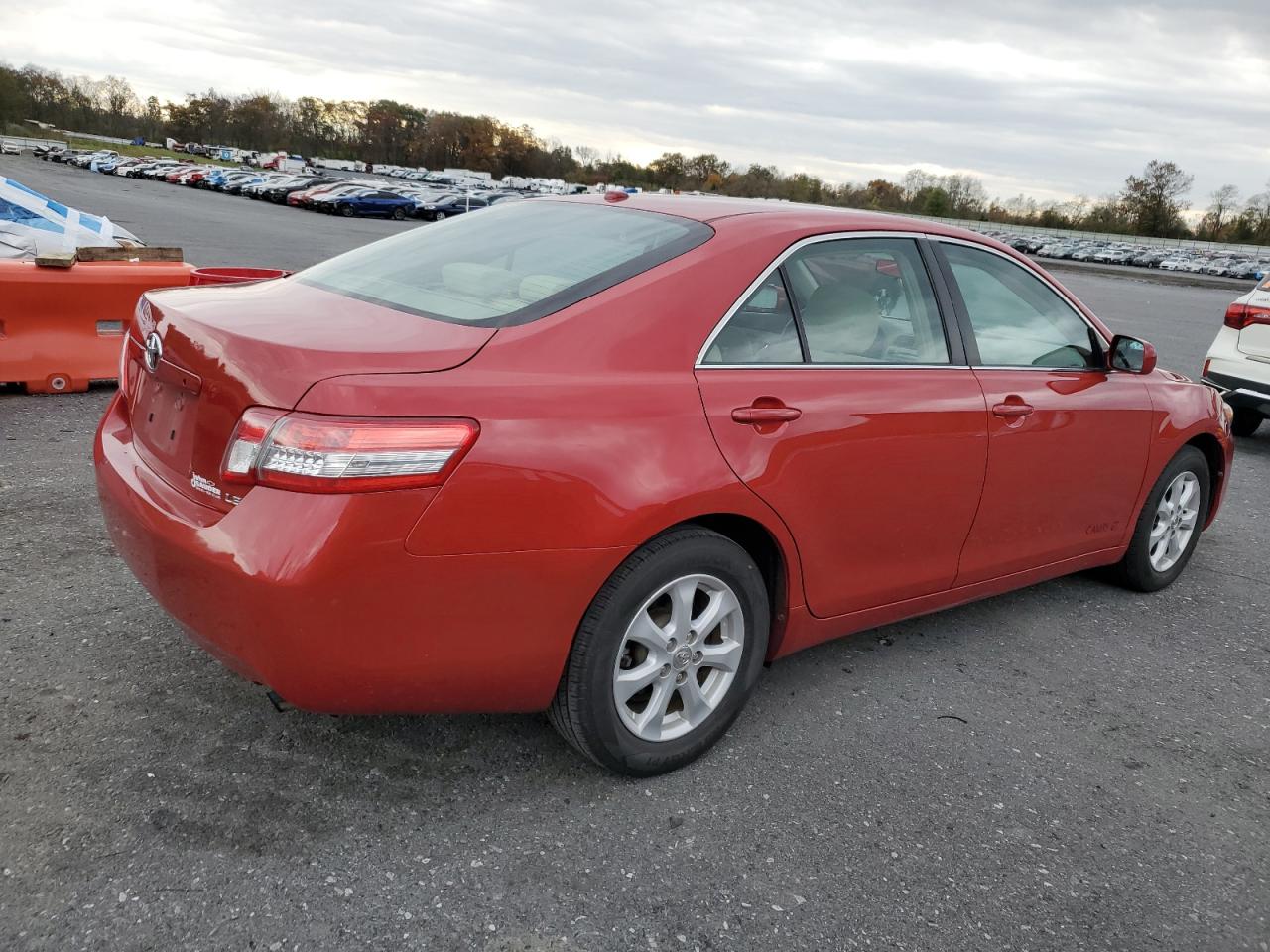 TOYOTA CAMRY BASE