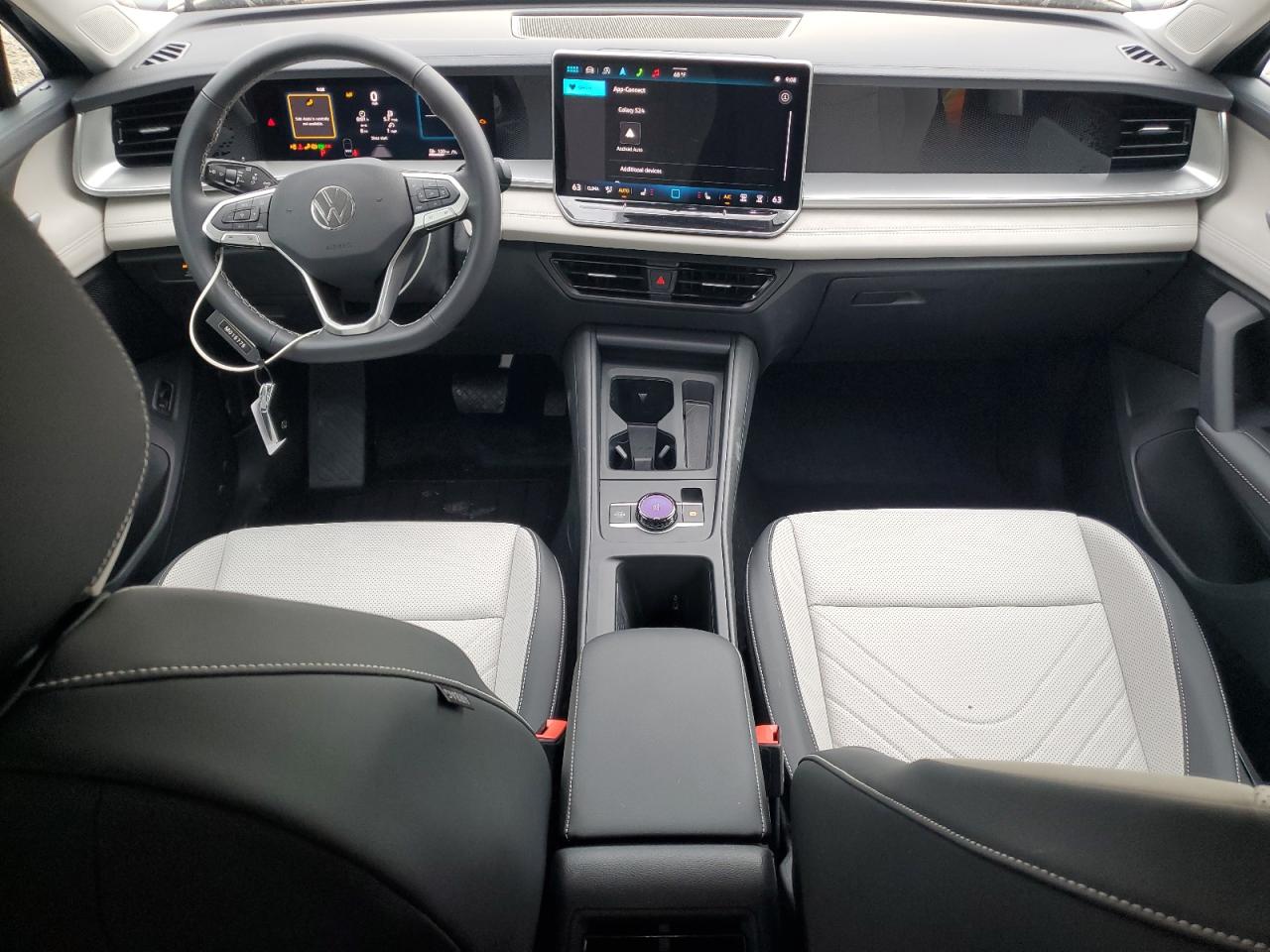 VOLKSWAGEN TIGUAN SE