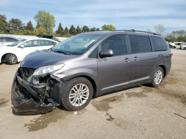 TOYOTA SIENNA XLE